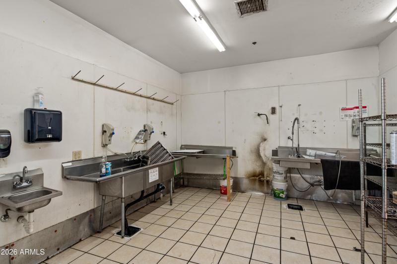 JL_1481WHwy89A-interiors-29