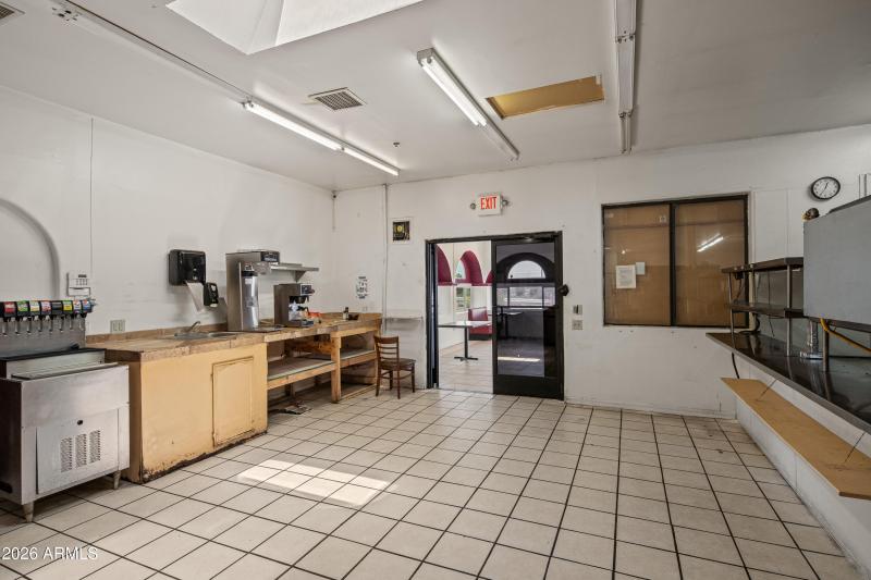 JL_1481WHwy89A-interiors-32