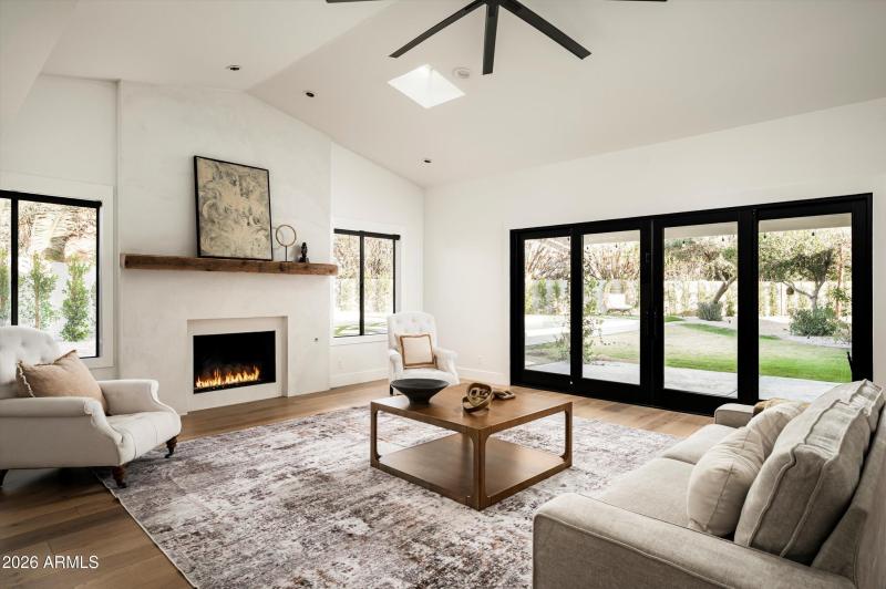 23-3612 E Pierson St Phoenix-23