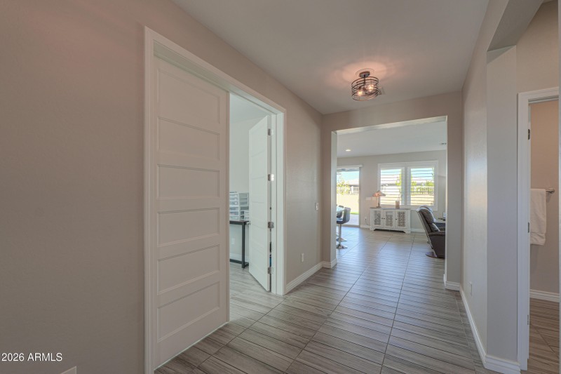 1256 W Silver Creek Ln