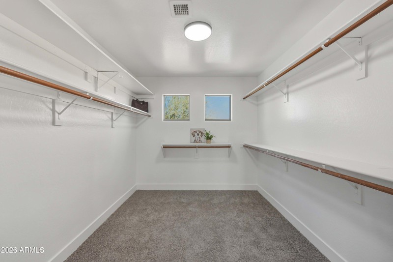 25_025_dsc_5817closet212