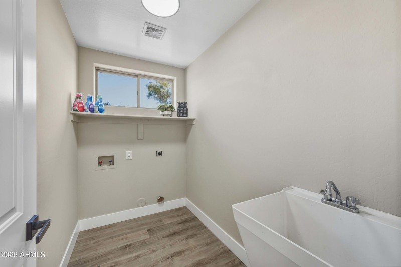 31_031_dsc_5772laundry212