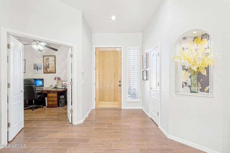 7-web-or-mls-E Nisbet Rd-S2801-005