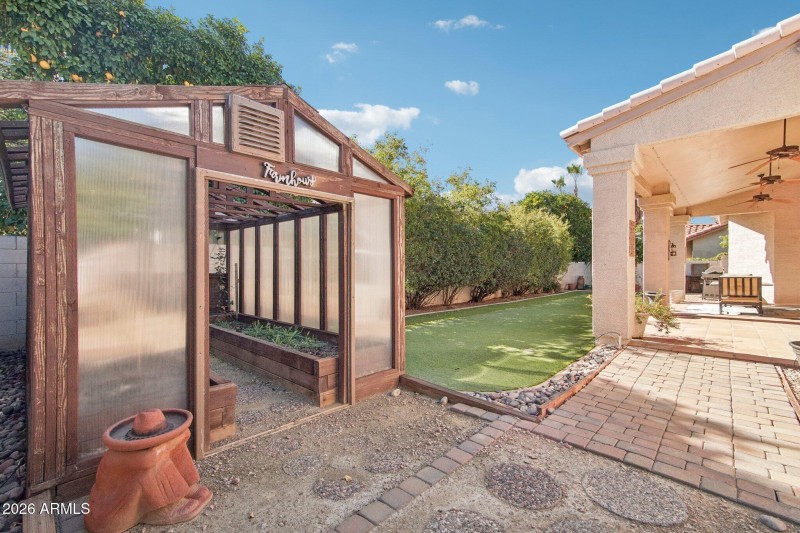 29-web-or-mls-E Nisbet Rd-S2801-027