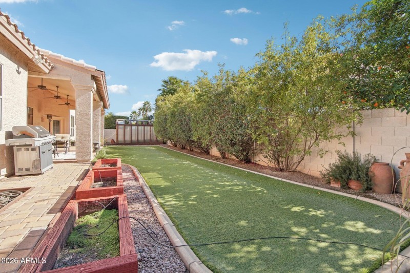 32-web-or-mls-E Nisbet Rd-S2801-030