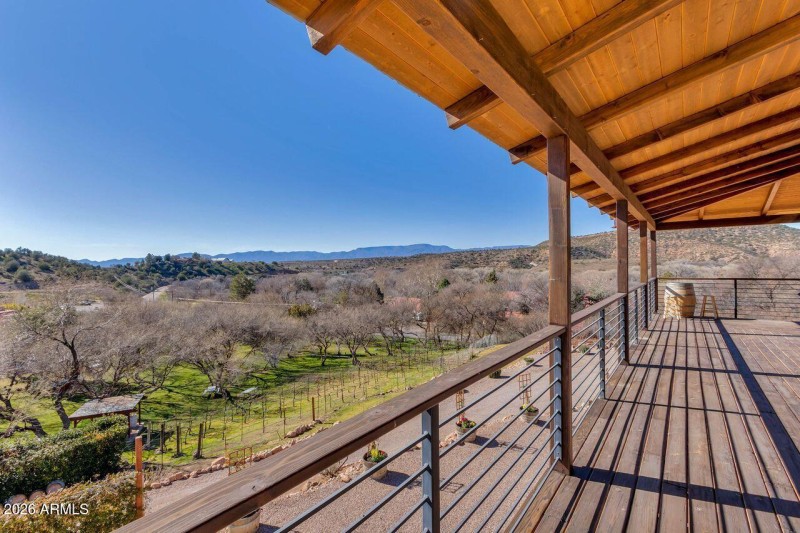 Exterior_Deck View_Vines