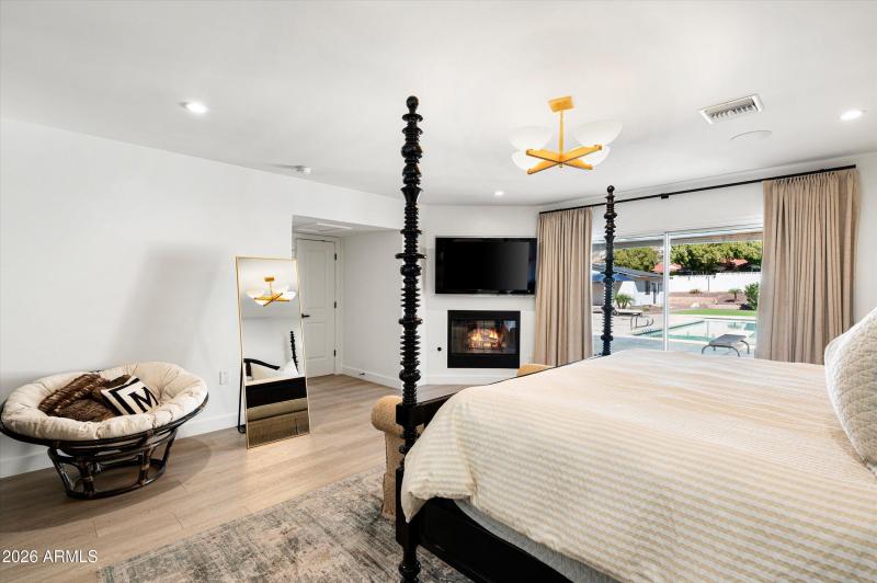 26-4545NRoyalViewDrE-26