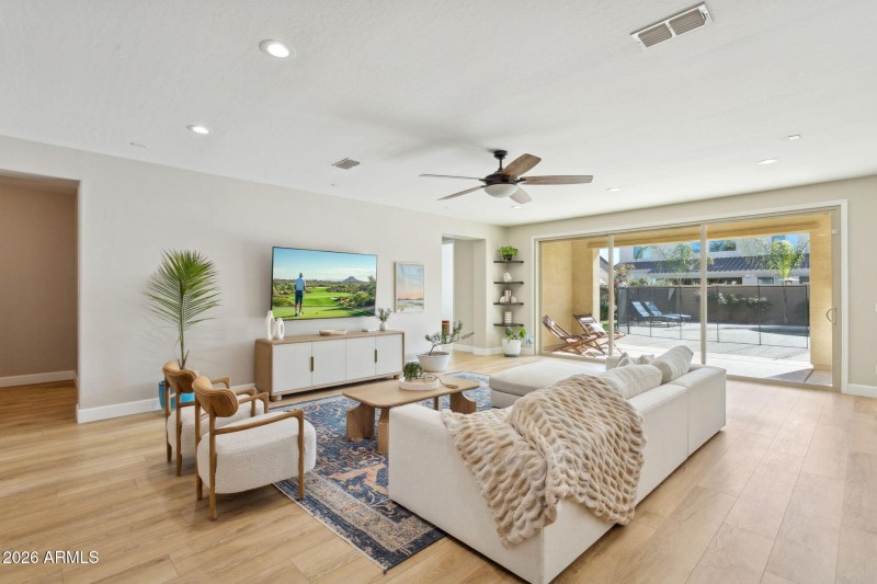 Great room w sliding glass wall