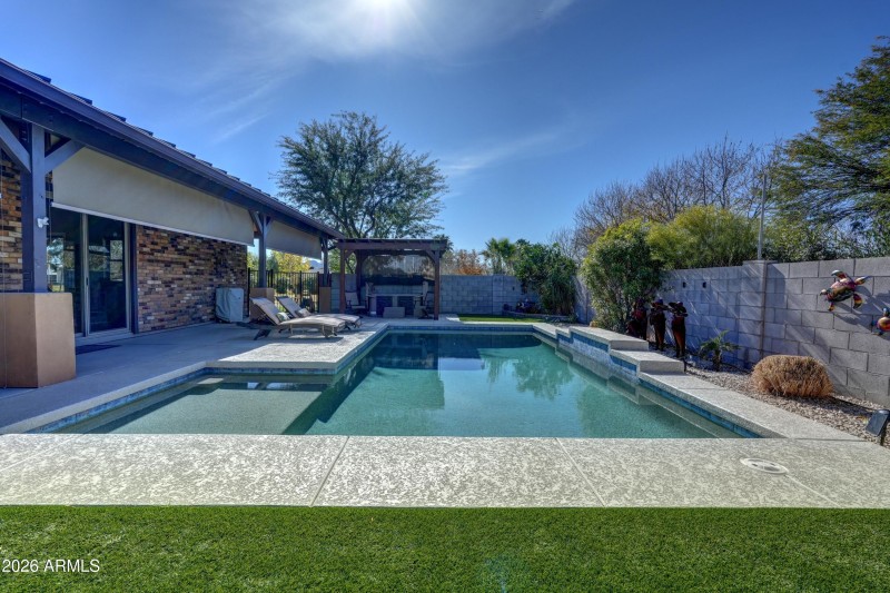 19312 E Via De Palmas