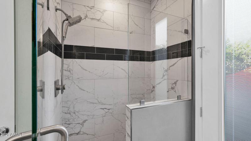 16-web-or-mls-P1431667