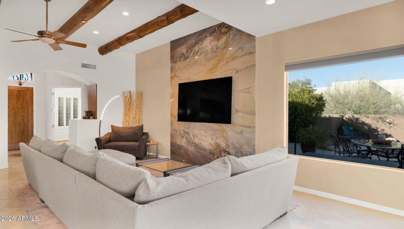 10-web-or-mls-P1431709