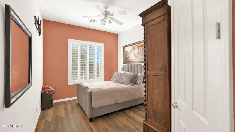 20-web-or-mls-P1431639