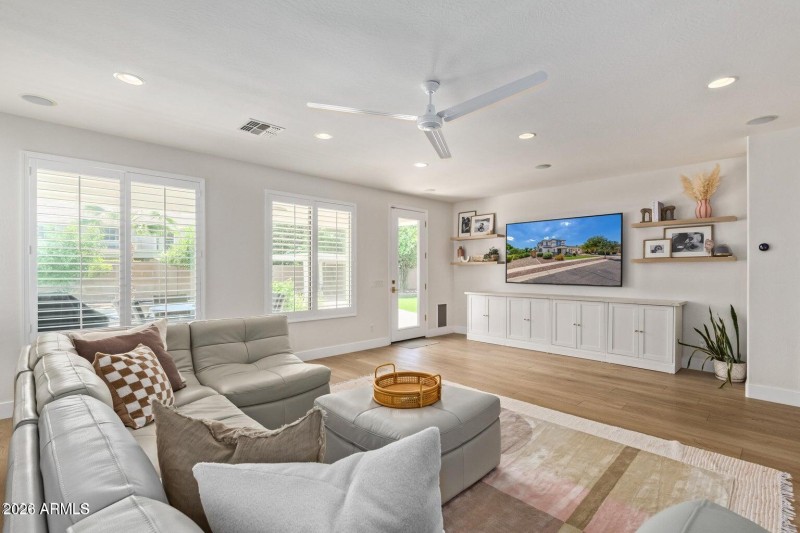 20220917150200593741000000-o