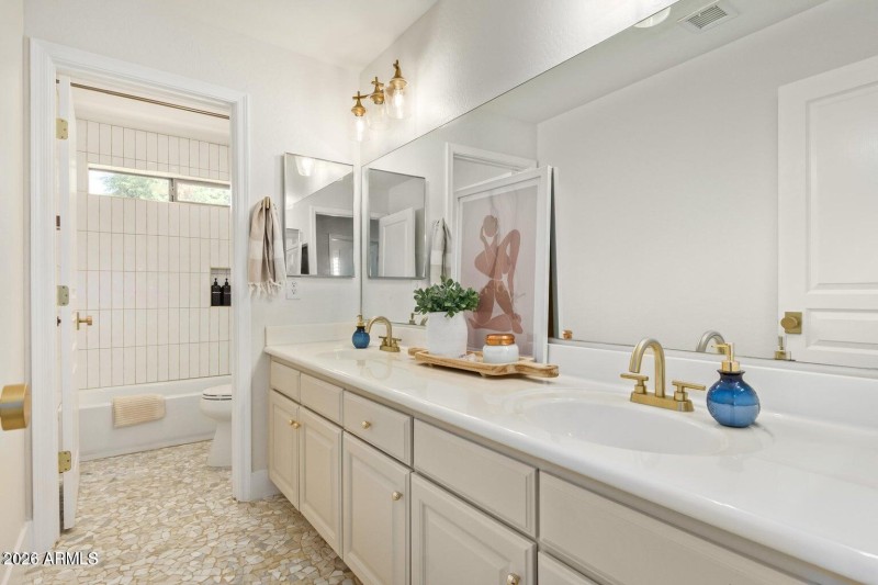 20220917151542376061000000-o