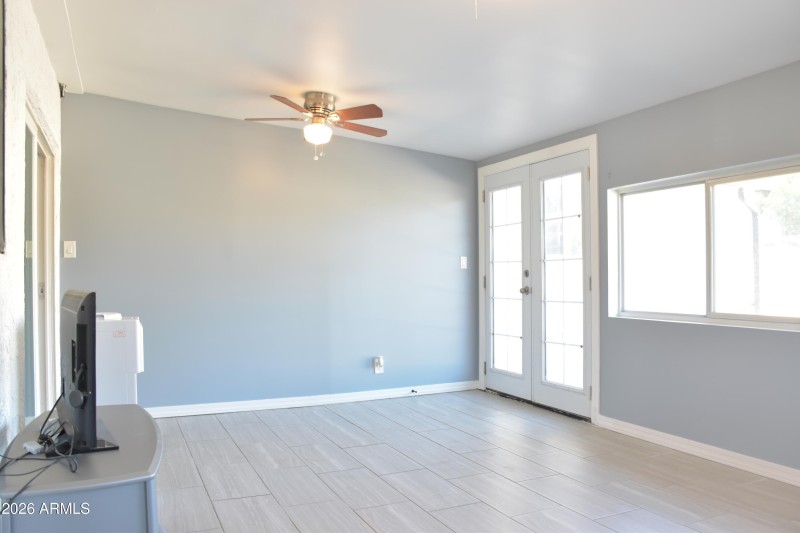 sting 2312 E HARVARD ST 13