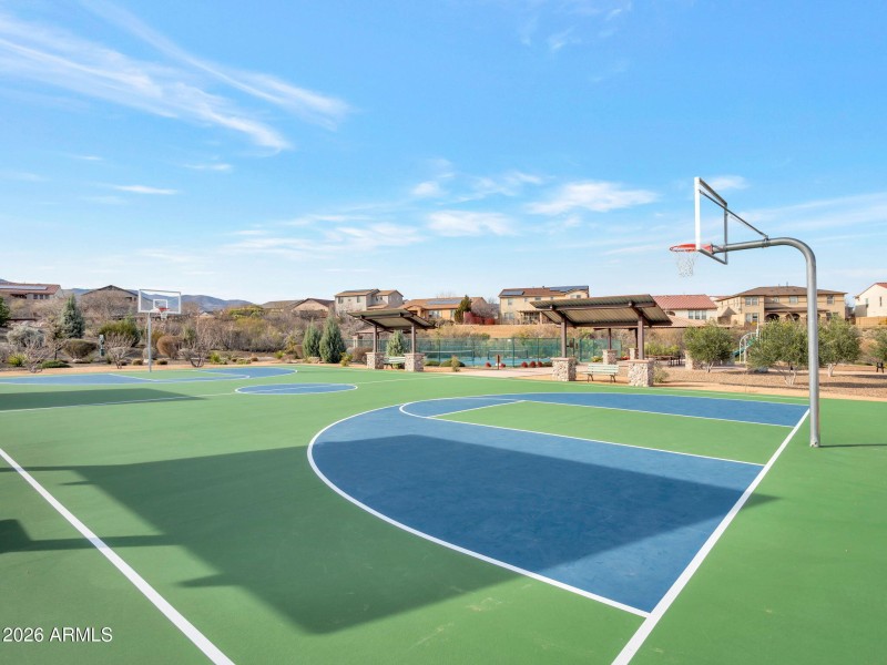 9-web-or-mls-Qp-1014394