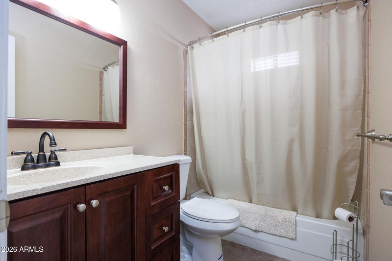 1262 E Crown - Bathroom
