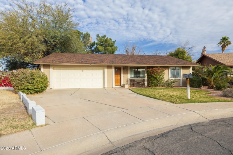 1262 E Crown - Front Left