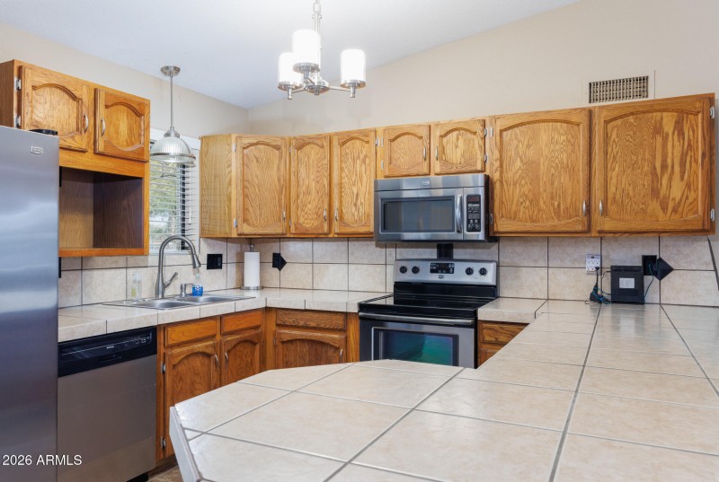 1262 E Crown - Kitchen 1