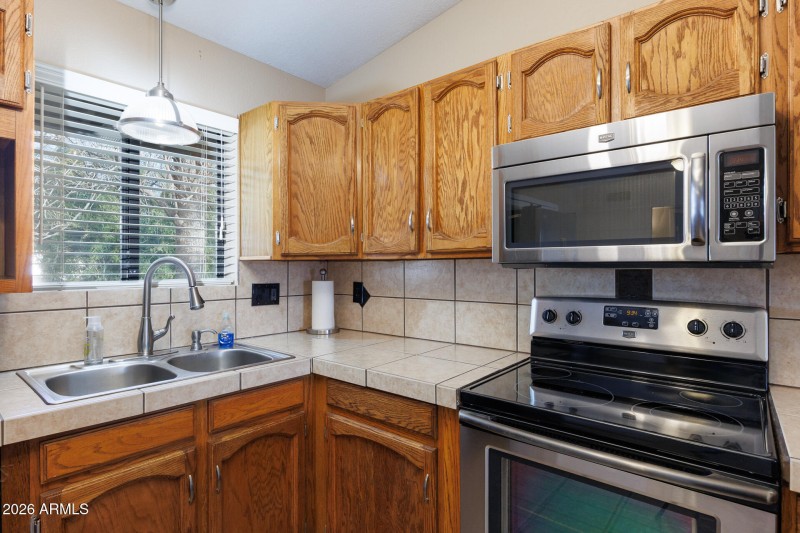 1262 E Crown - Kitchen 4