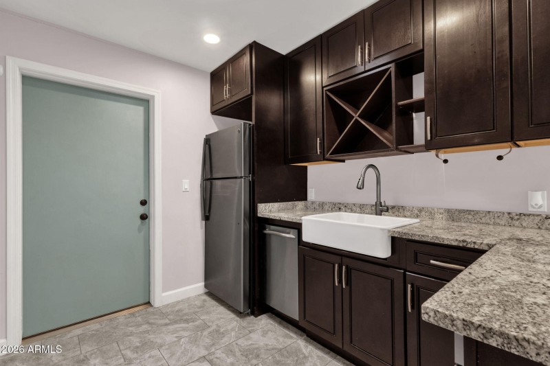 31-web-or-mls-15019-n-mayflower-dr