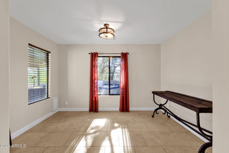 5-web-or-mls-15019-n-mayflower-dr