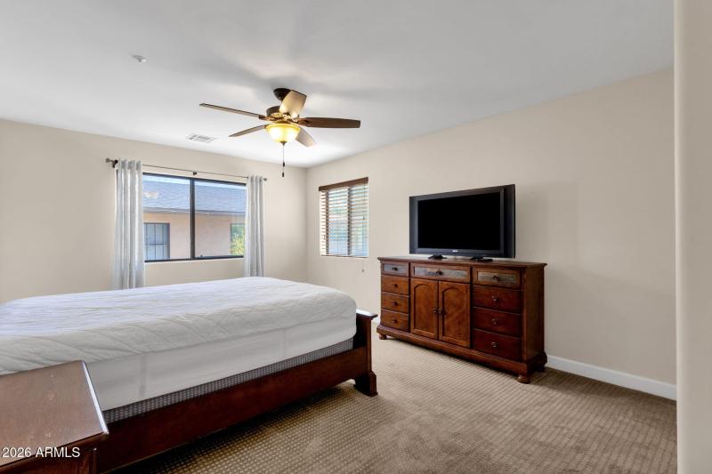 13-web-or-mls-15019-n-mayflower-dr