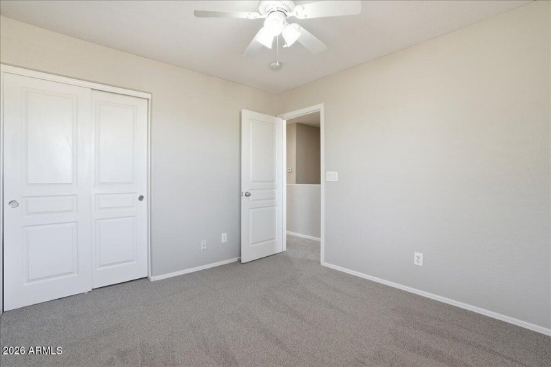 26-1915 E Oxford Ln_RedHogMedia