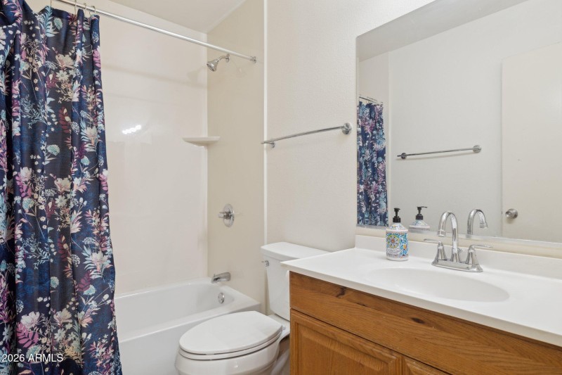 19-web-or-mls-9300-e-kalil-dr