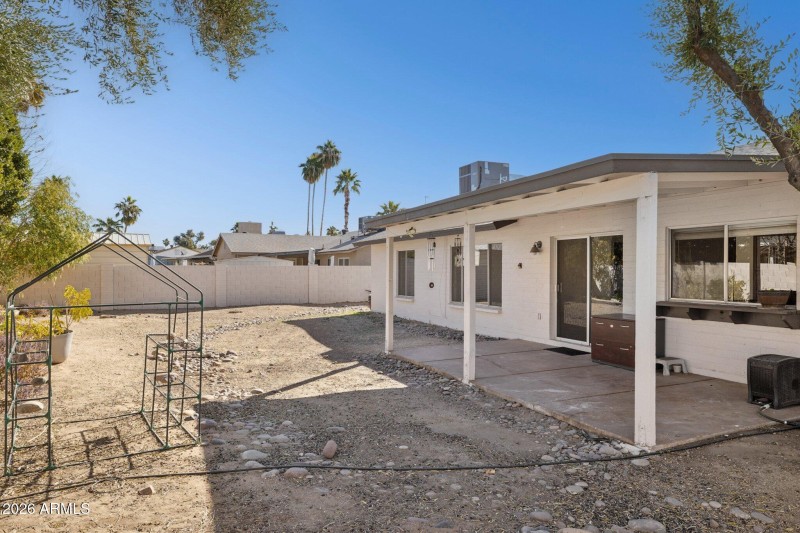 25-web-or-mls-9300-e-kalil-dr