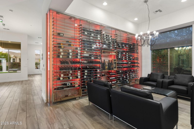 Customized Glass Wine Wall in LR