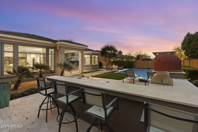 Oasis w Baja Step & Built-In BBQ Kitchen