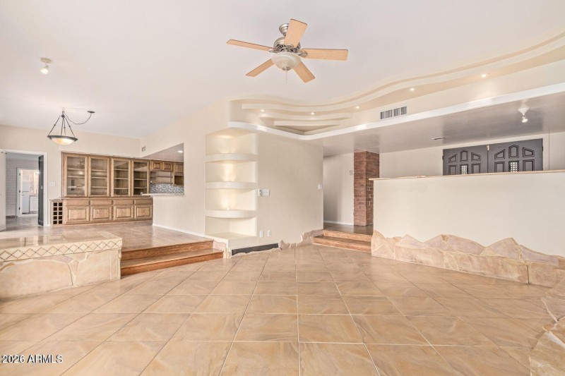 20221104173235585978000000-o