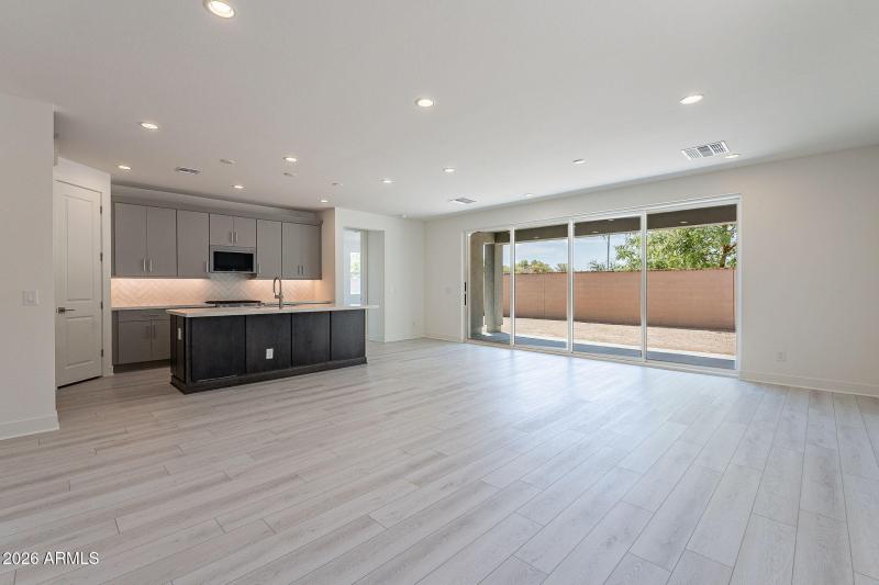 171-web-or-mls-Carlisle-4