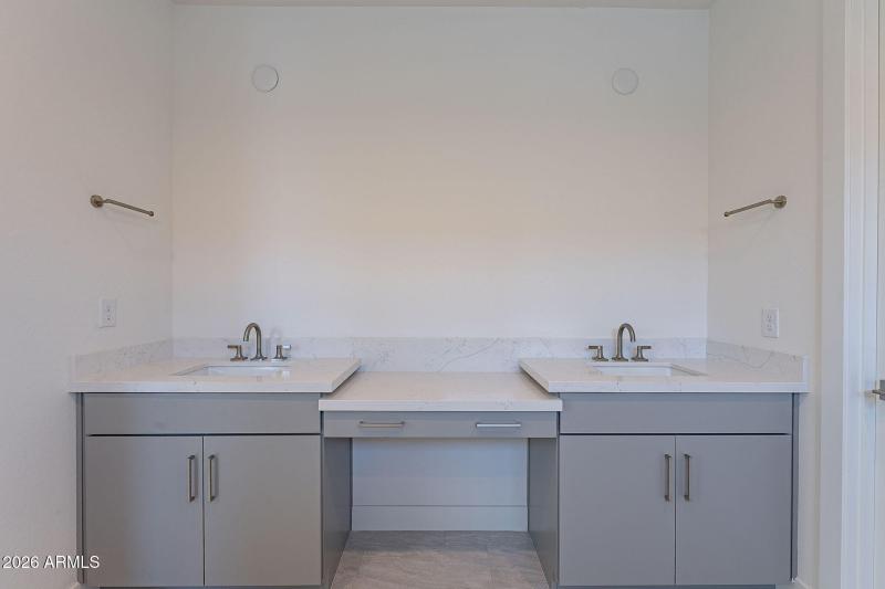 189-web-or-mls-Carlisle-22