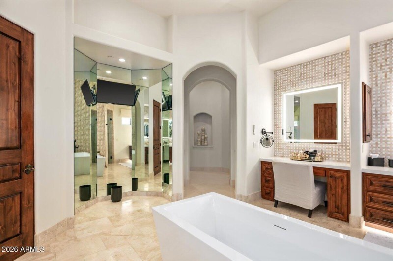 31-Primary Bath Details