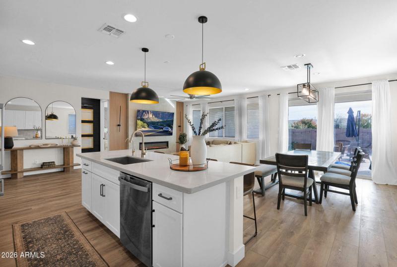 26-web-or-mls-P1459609