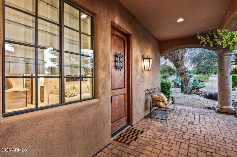 43-Guest House Entry