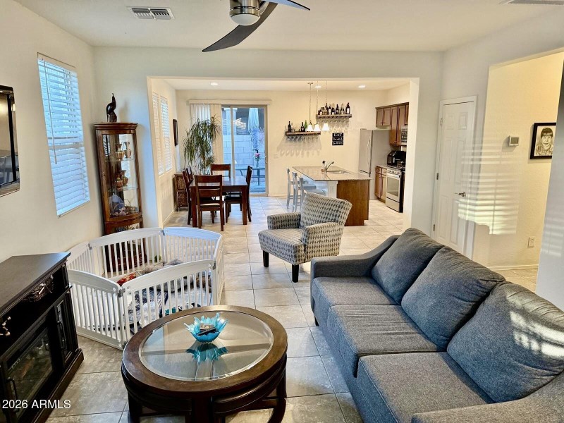 89fe0994-b123-444d-b89a-c30691bc36f0