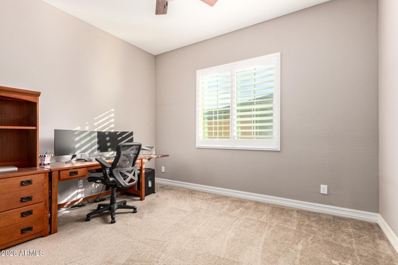 OmG it has an office too?