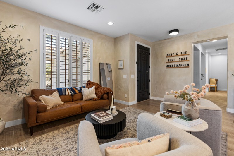 2435 E Narrowleaf Dr-10