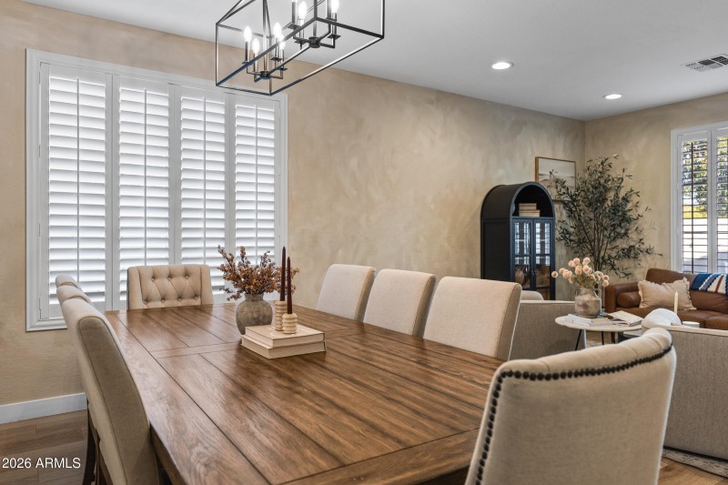 2435 E Narrowleaf Dr-12