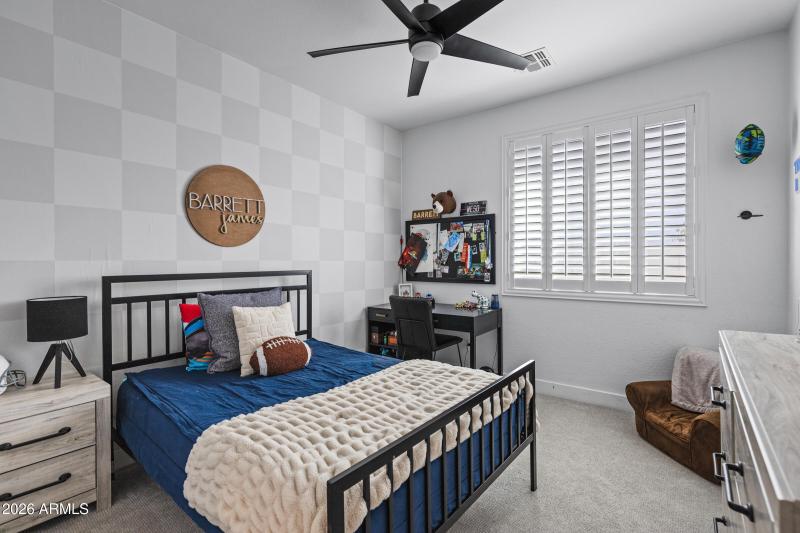 2435 E Narrowleaf Dr-32