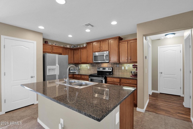 915 Desert Seasons - 08Kitchen