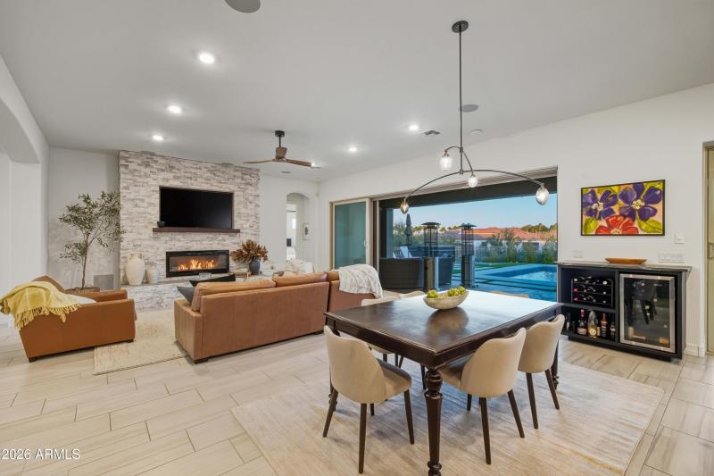 022_DSC_7223_with_fire