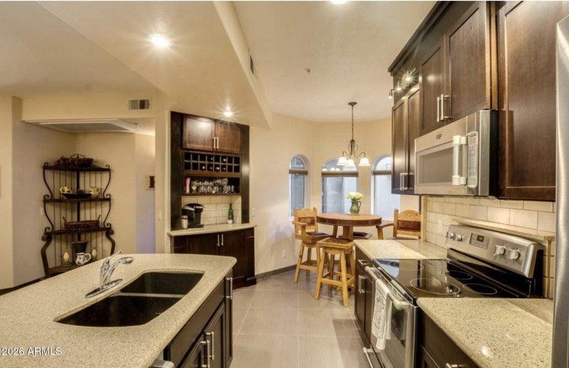 Kitchen and Casual Dining