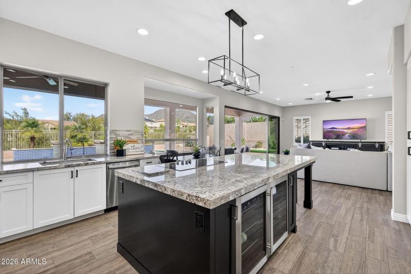 017_26-web-or-mls-23-_e_butherus_dr_922