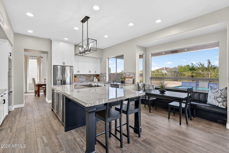 019_28-web-or-mls-25-_e_butherus_dr_186