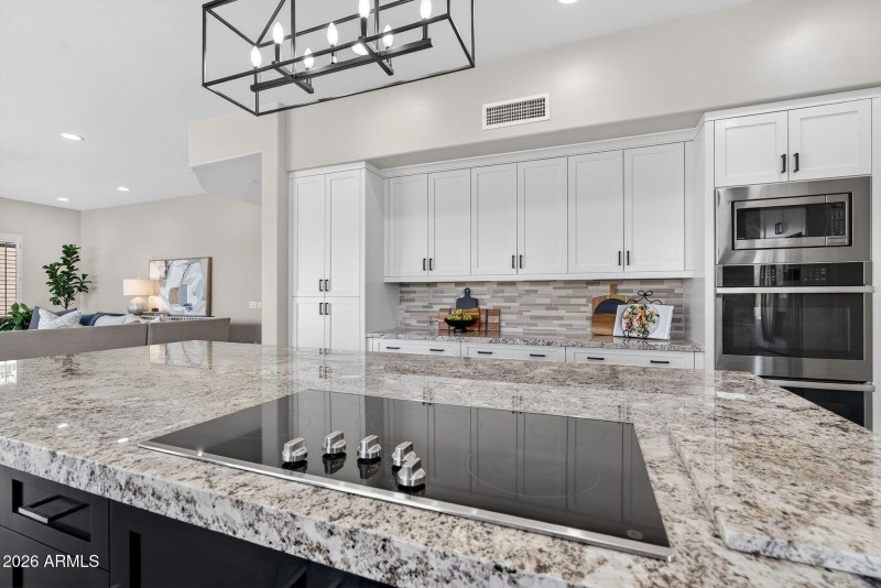 020_29-web-or-mls-26-_e_butherus_dr_841