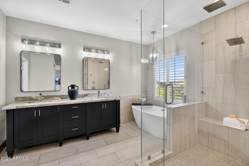 036_56-web-or-mls-65-_e_butherus_dr_879